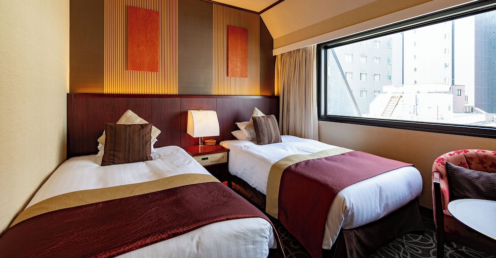 ROOM, TWIN BEDS