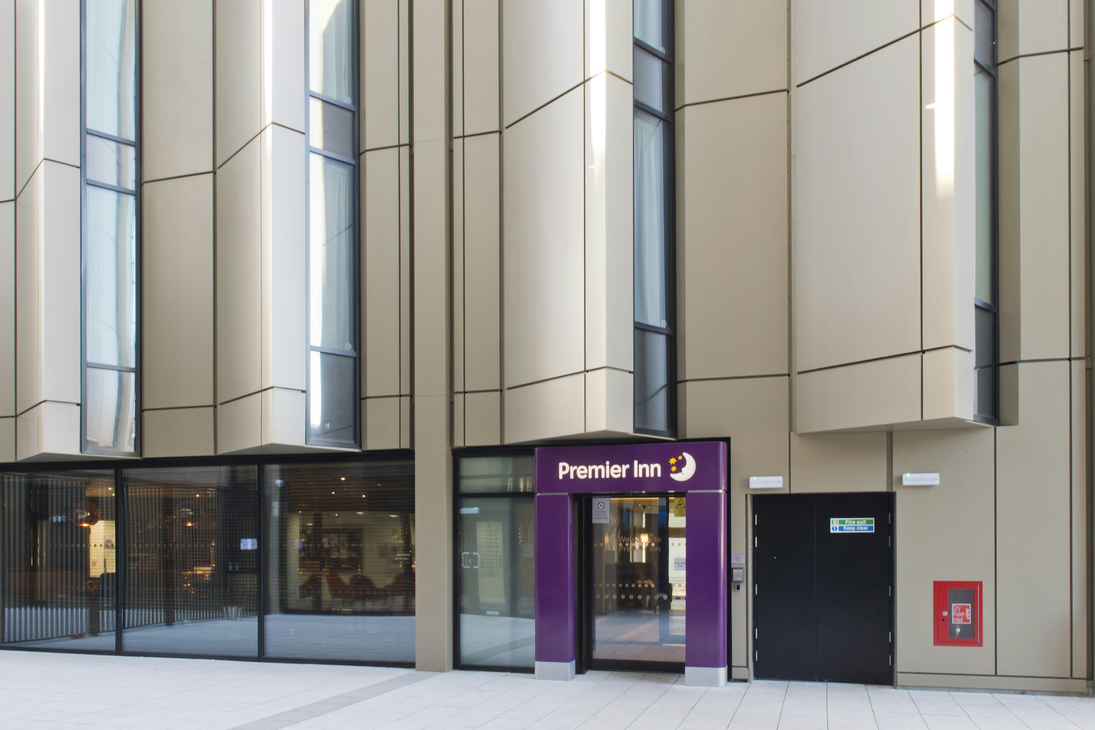 Premier Inn Liverpool City Centre (Lime Street) Hotel in LIVERPOOL