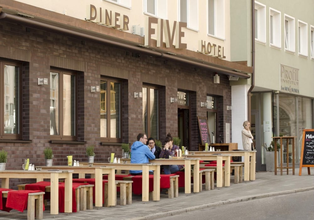 Hotel Five 4/49