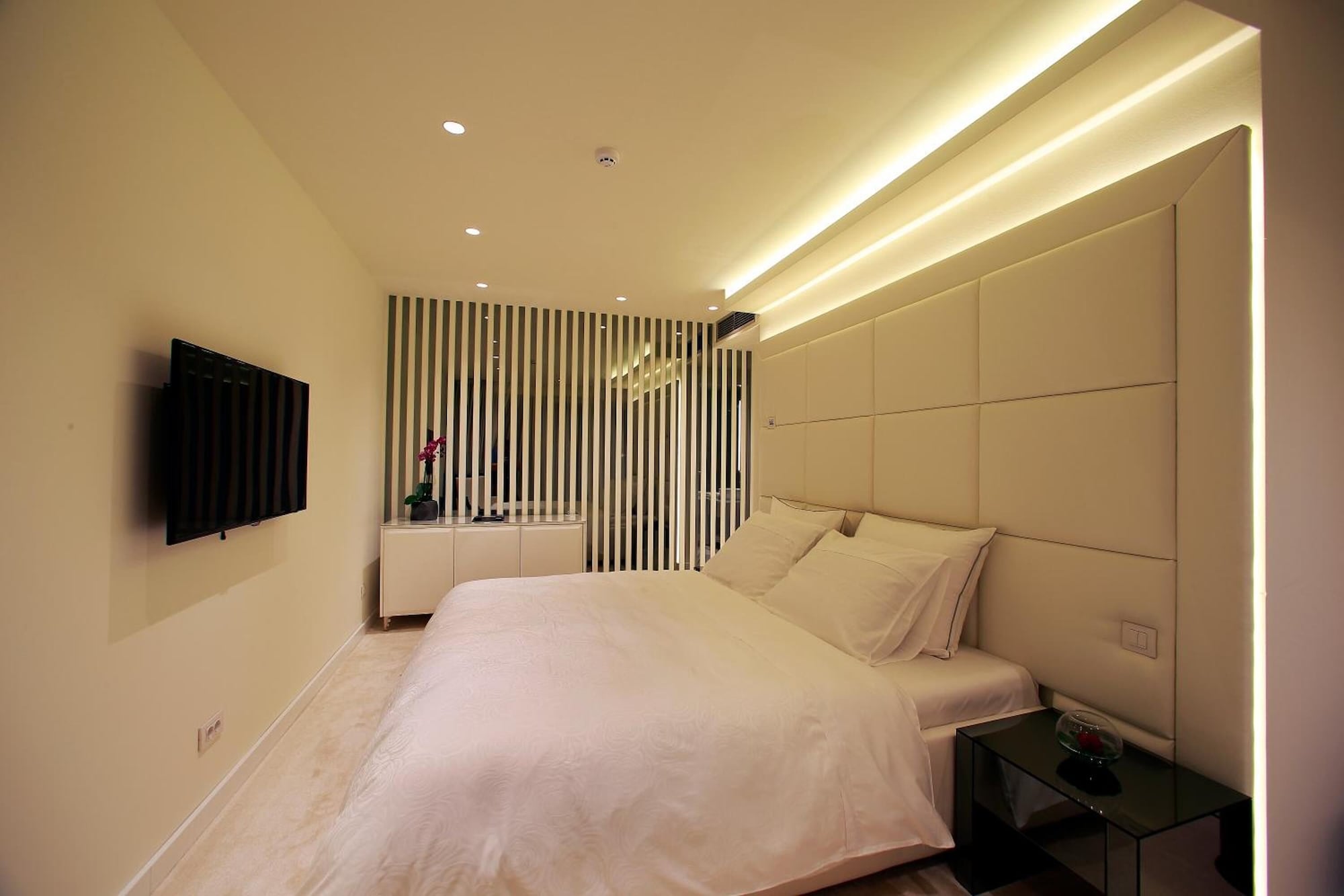 STANDARD, DOUBLE BED