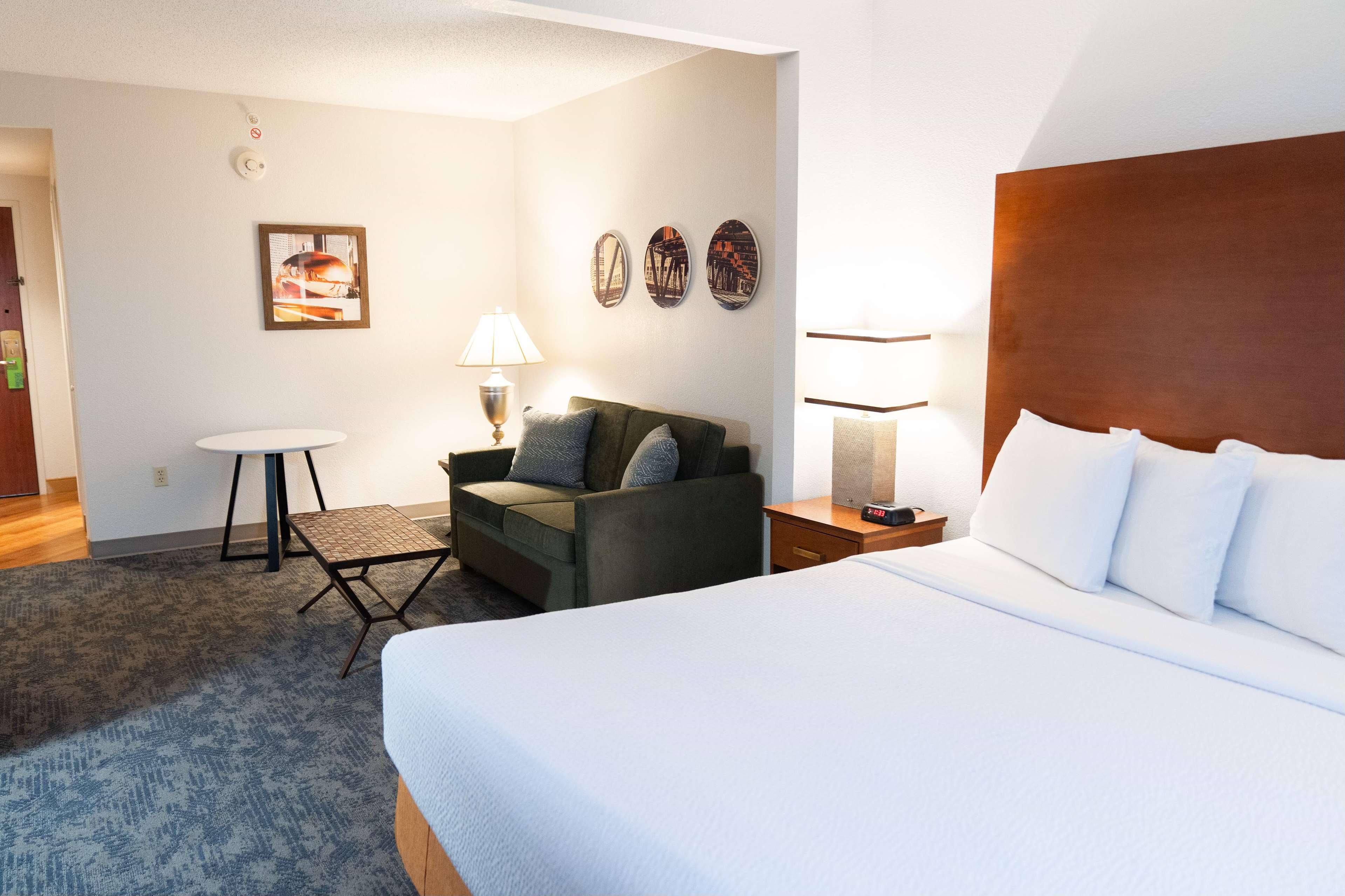 جناح، La Quinta Inn & Suites by Wyndham Bannockburn-Deerfield 2/2
