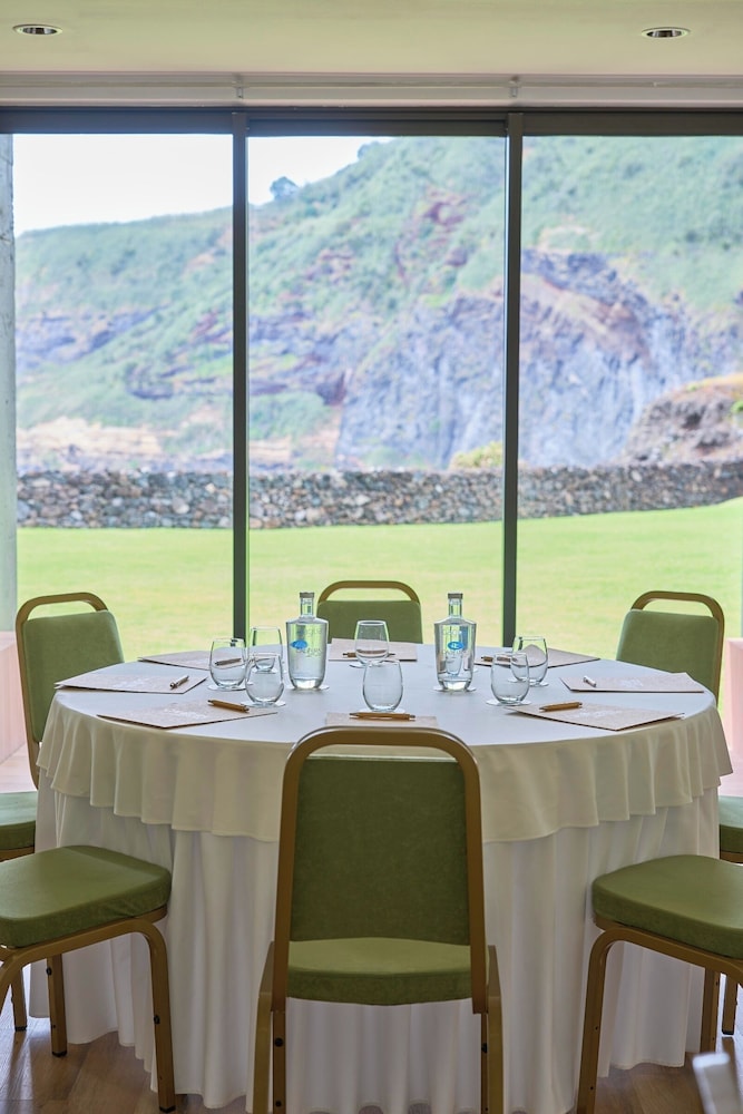 Caloura Hotel Resort 34/50