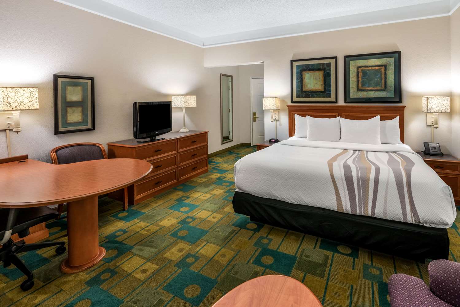 La Quinta Inn & Suites by Wyndham Phoenix West Peoria 7/24