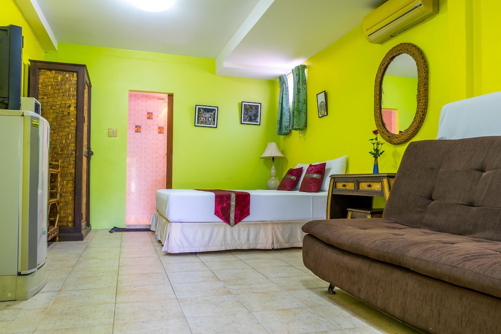 Chez Charly Bungalow 11/63