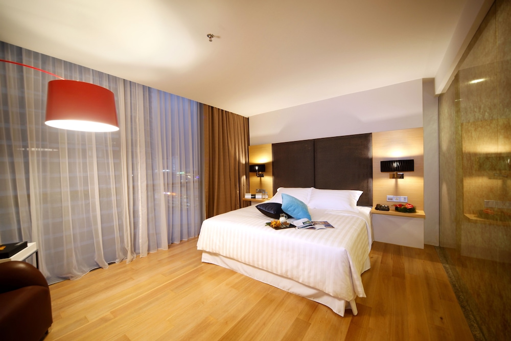 Sunday Hotel Subang Formerly Empire Hotel 41/67