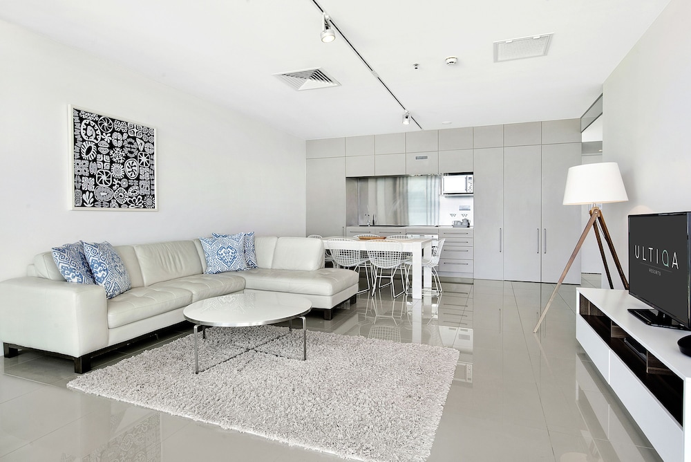 ULTIQA Air on Broadbeach 44/71