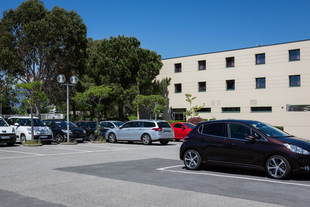 MERCURE CANNES MANDELIEU 48/60