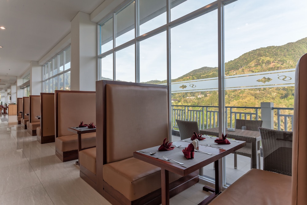 Le Eminence Hotel Convention And Resort 38/57