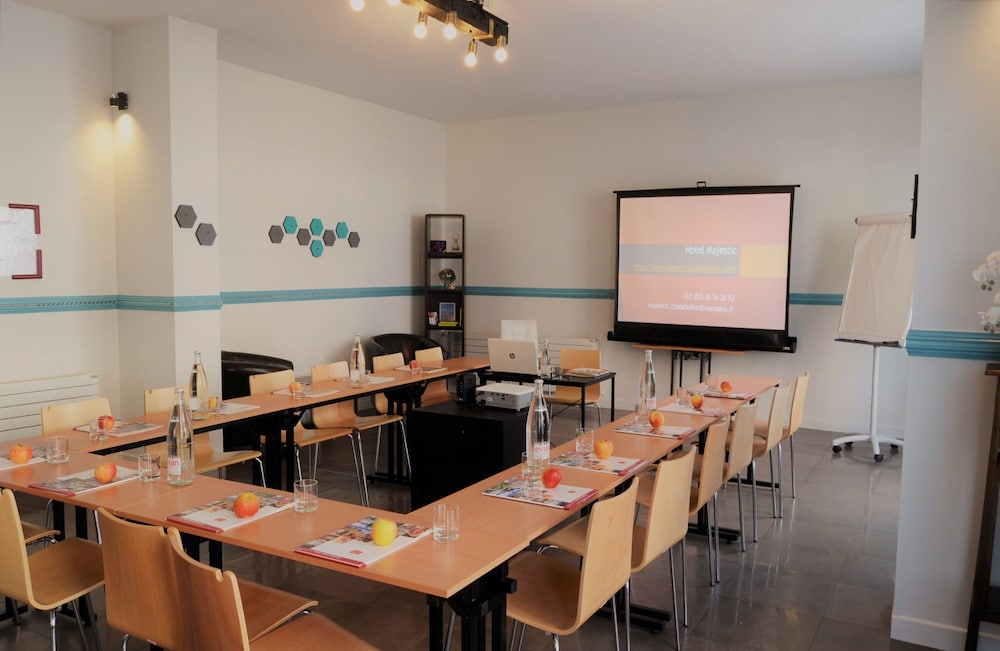 Logis Hotel Le Majestic 34/48