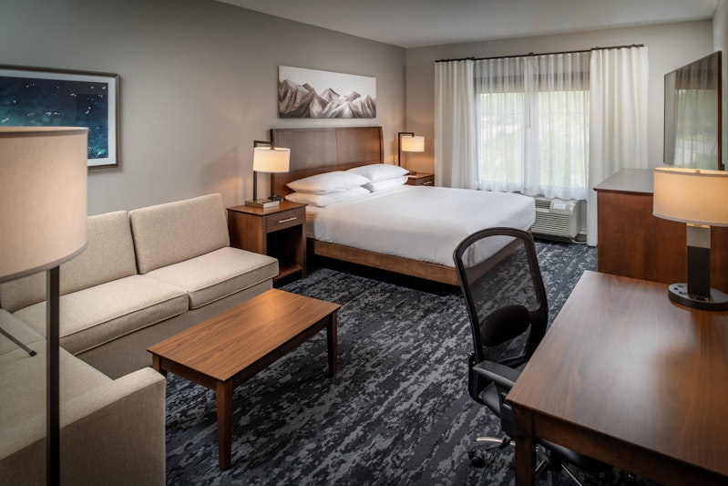 Delta Hotels By Marriott Huntington Mall 5/20