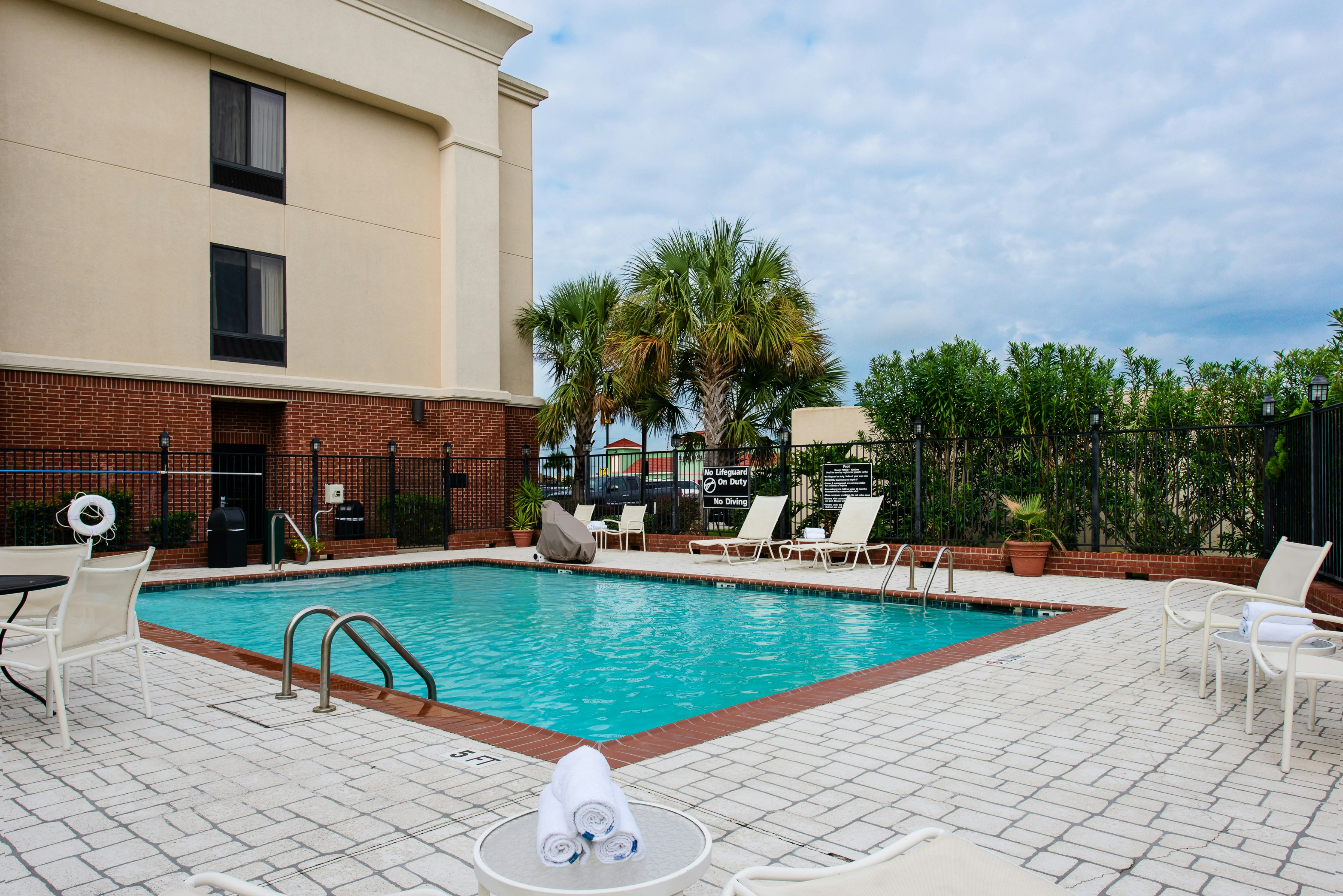 Hampton Inn and Suites Port Arthur, TX 44/47