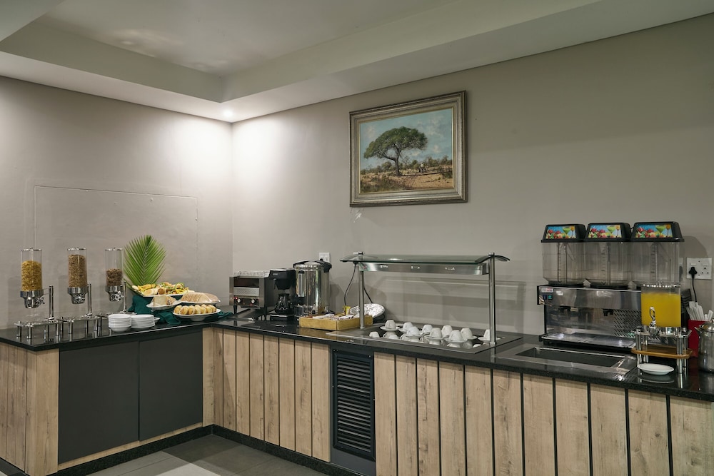 Kalahari Arms Hotel 19/69
