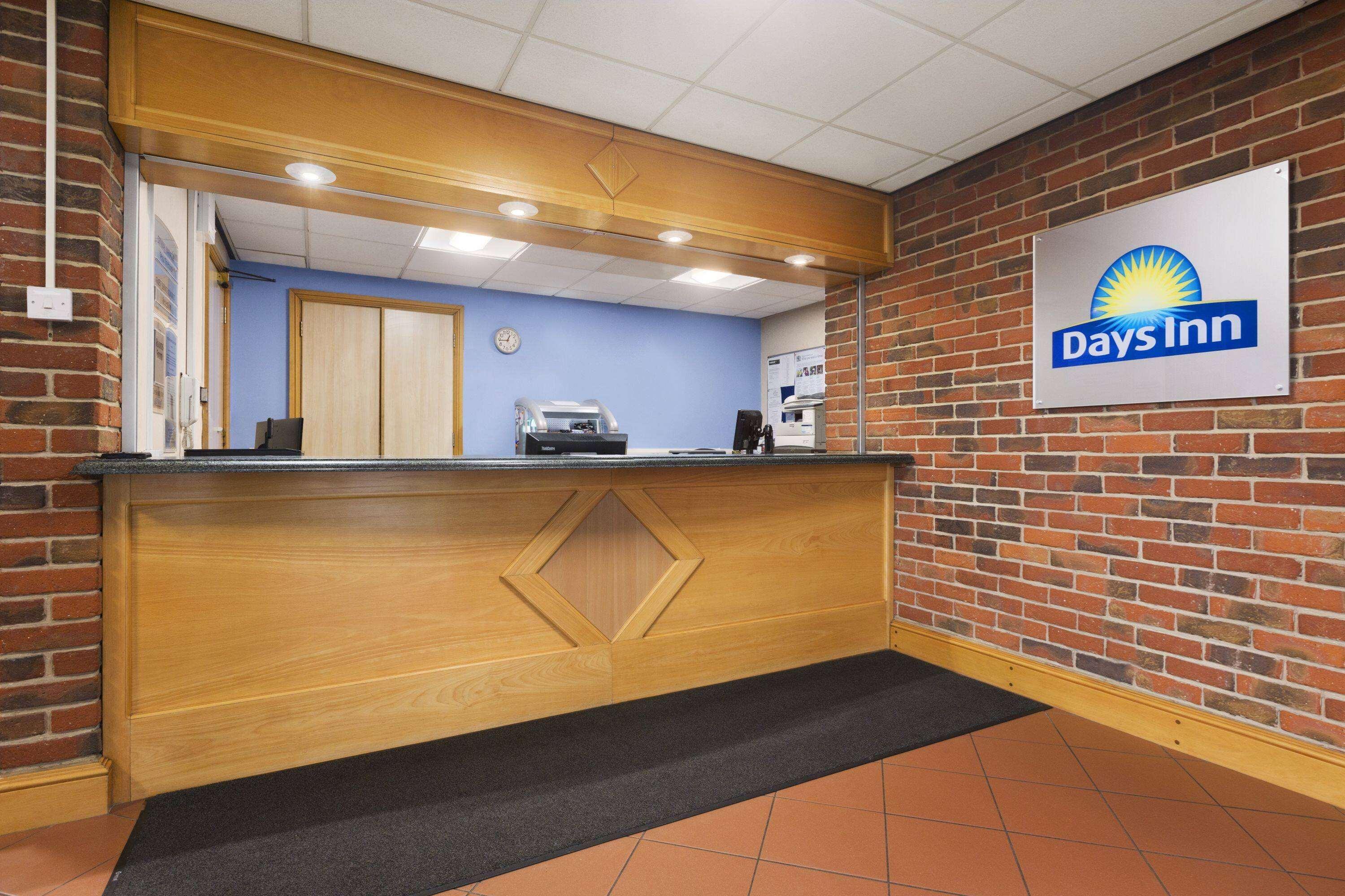 Days Inn by Wyndham Sevenoaks Clacket Lane 6/41