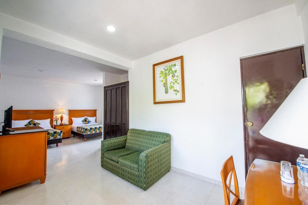 Hotel Embajadores by Kavia 27/46