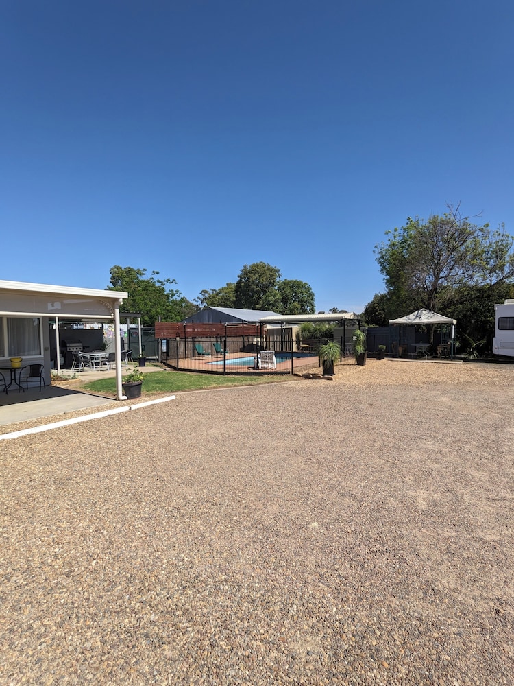 KAPUTAR MOTEL - NARRABRI 50/62