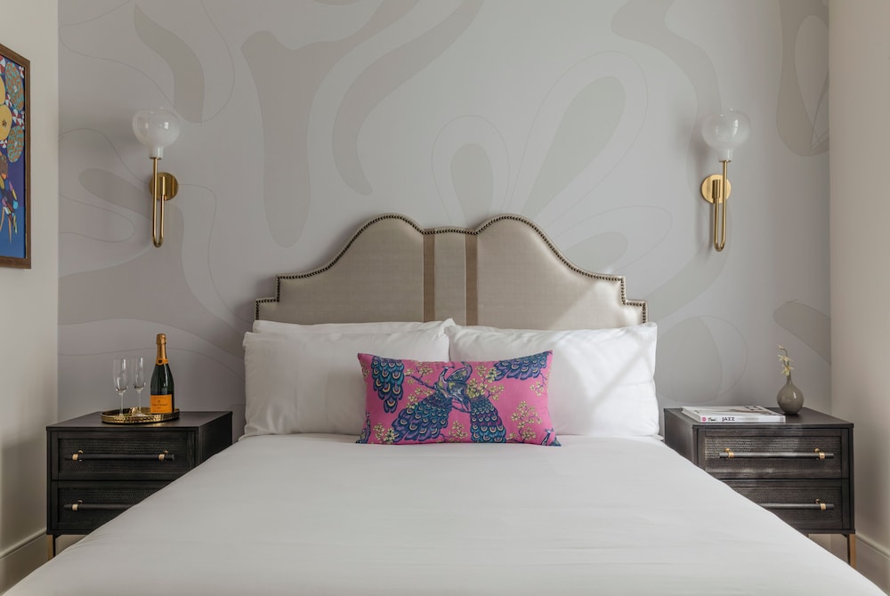 The Monarch Hotel, HQ Collection New Orleans 30/44