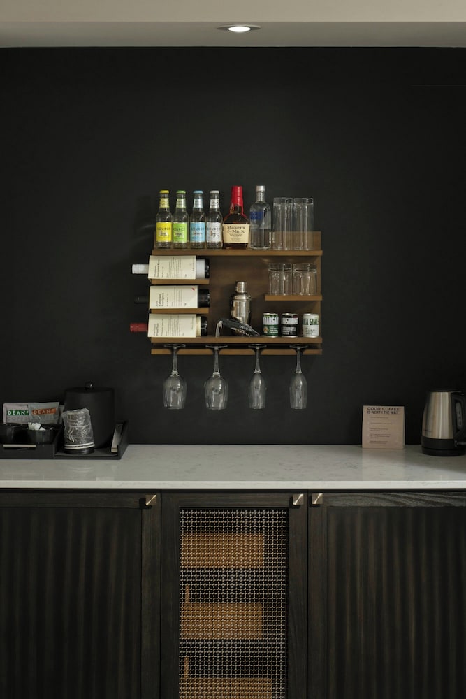 Epicurean Atlanta, Autograph Collection photo4