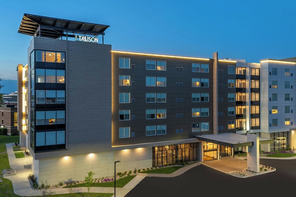 The Tallison Hotel, A Tribute Portfolio Hotel 2/33