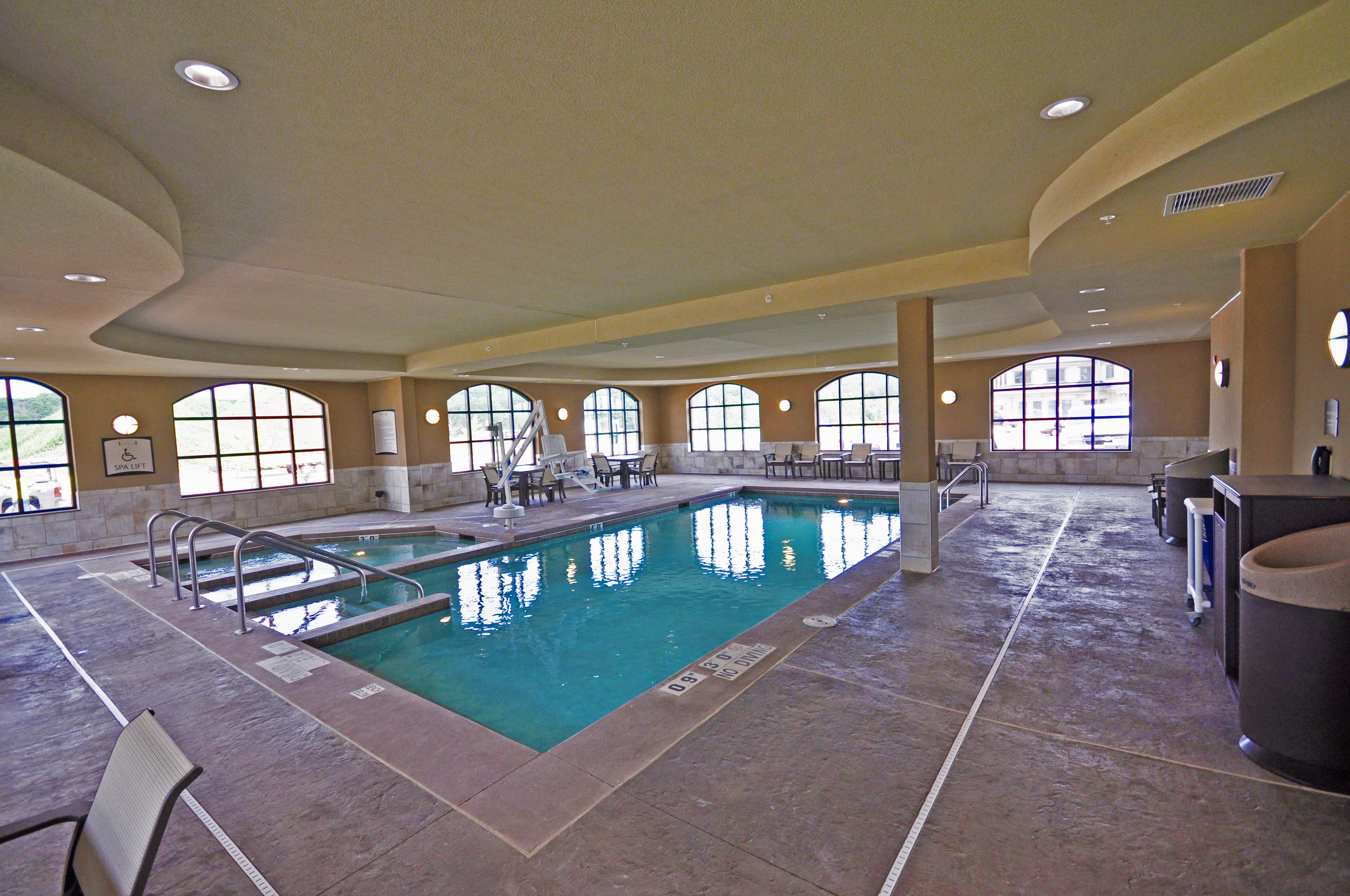 STAYBRIDGE SUITES EAU CLAIRE - ALTOONA 19/67