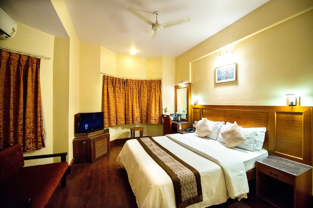 Hotel Bangalore Gate 20/81