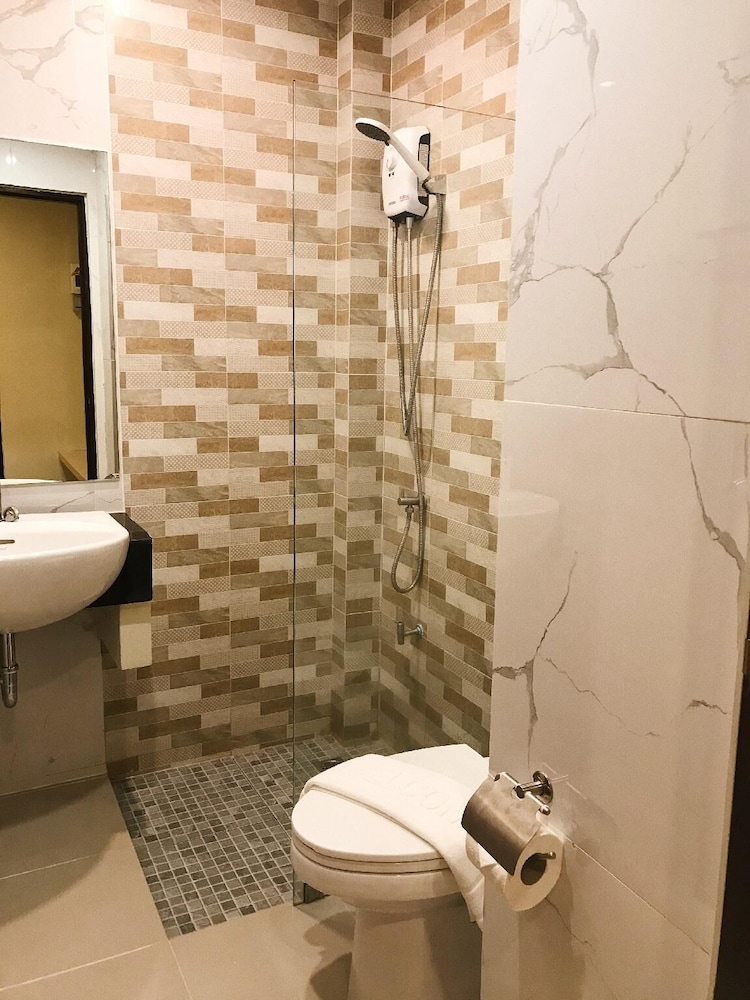 SJ miracle hotel Hatyai 49/50