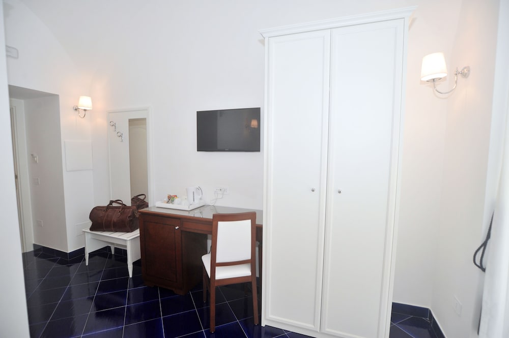 Core Amalfitano City Suites 35/39