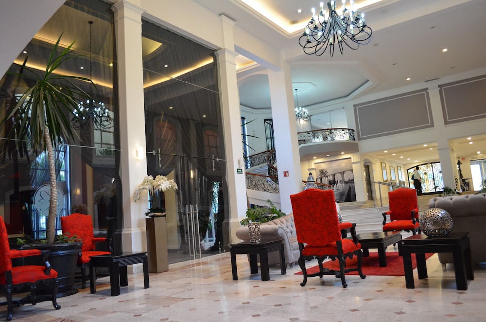Plaza Camelinas Hotel 47/63