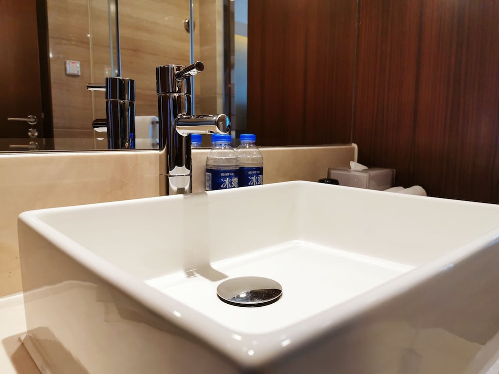 Crowne Plaza Shanghai Jinxiu by IHG 11/74