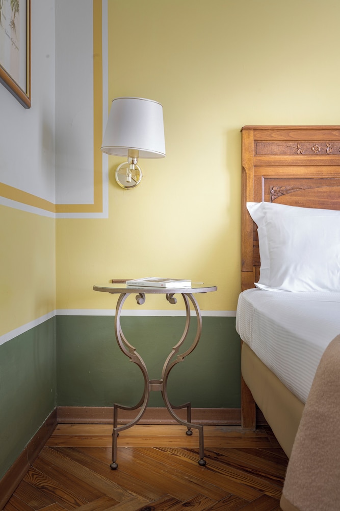 Hotel Roma E Rocca Cavour 45/82