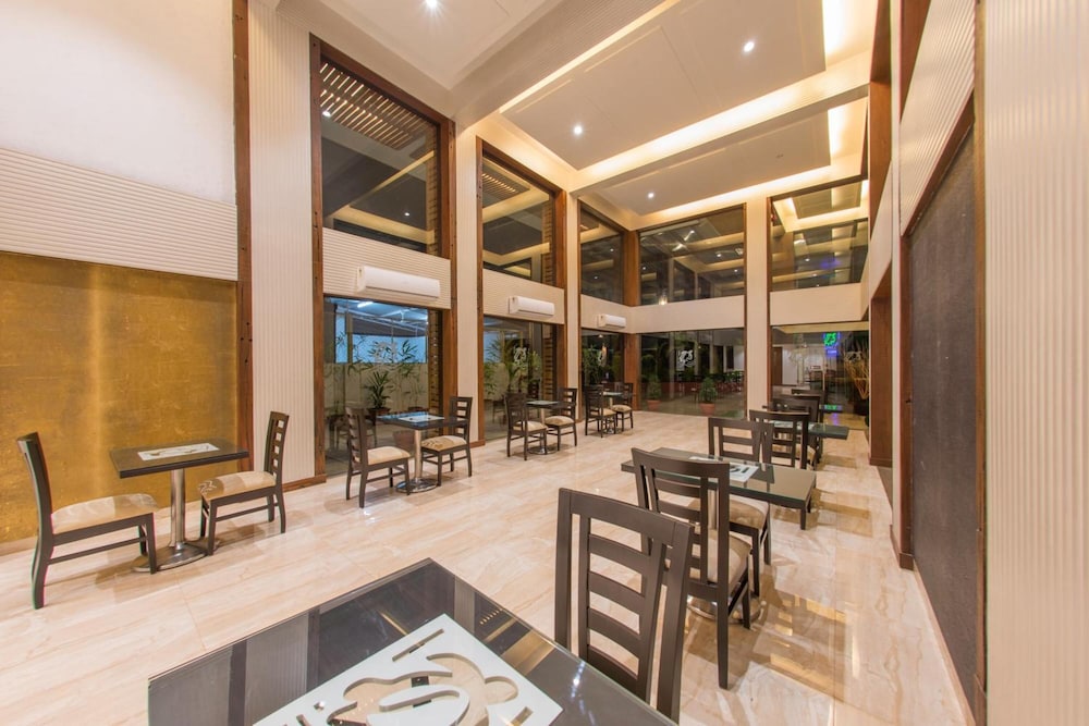 Red Fox Hotel Morjim 42/55