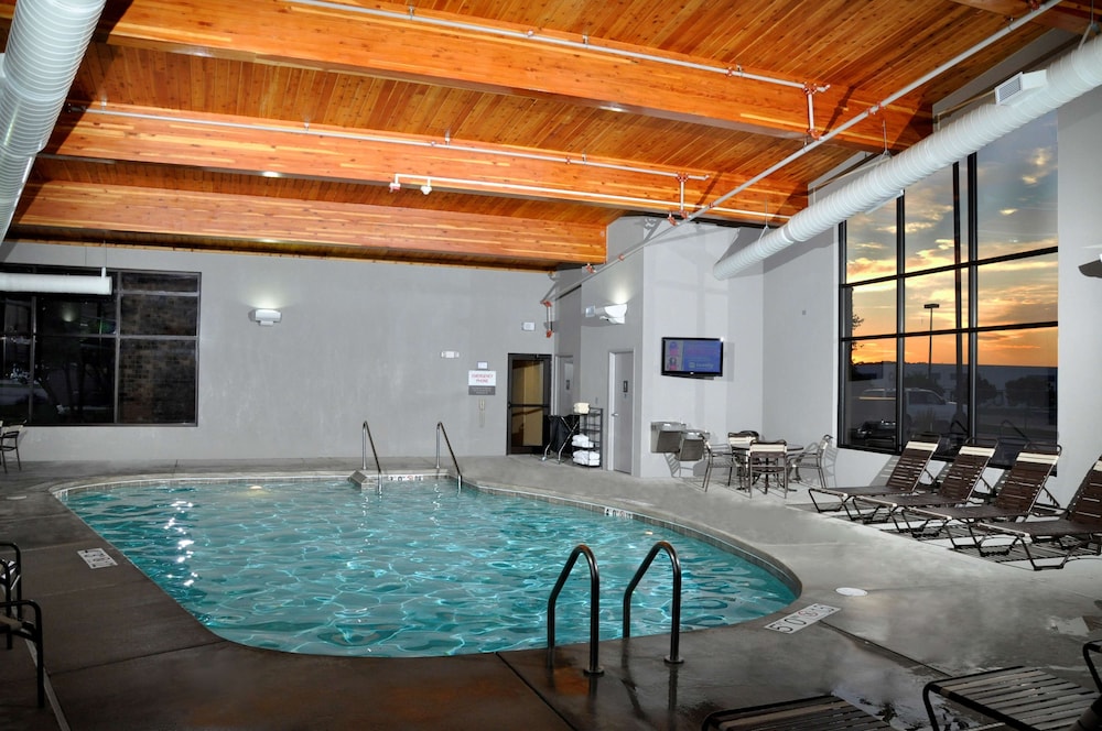 Hyatt Place Milwaukee Airport 23/34