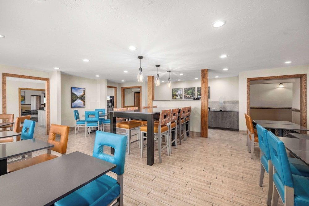 restaurant cafeteria