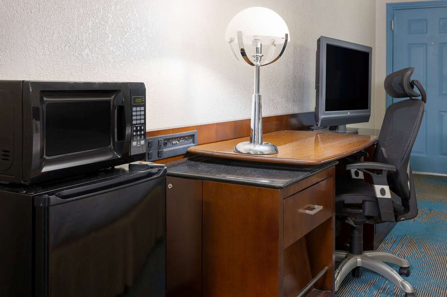 Days Inn By Wyndham Columbia 33/43