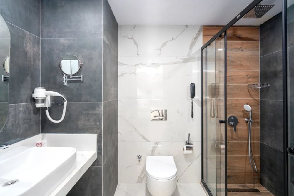 Standard, Double and Twin Beds, Land View, Large، Grand Paradise Hotel 4/5
