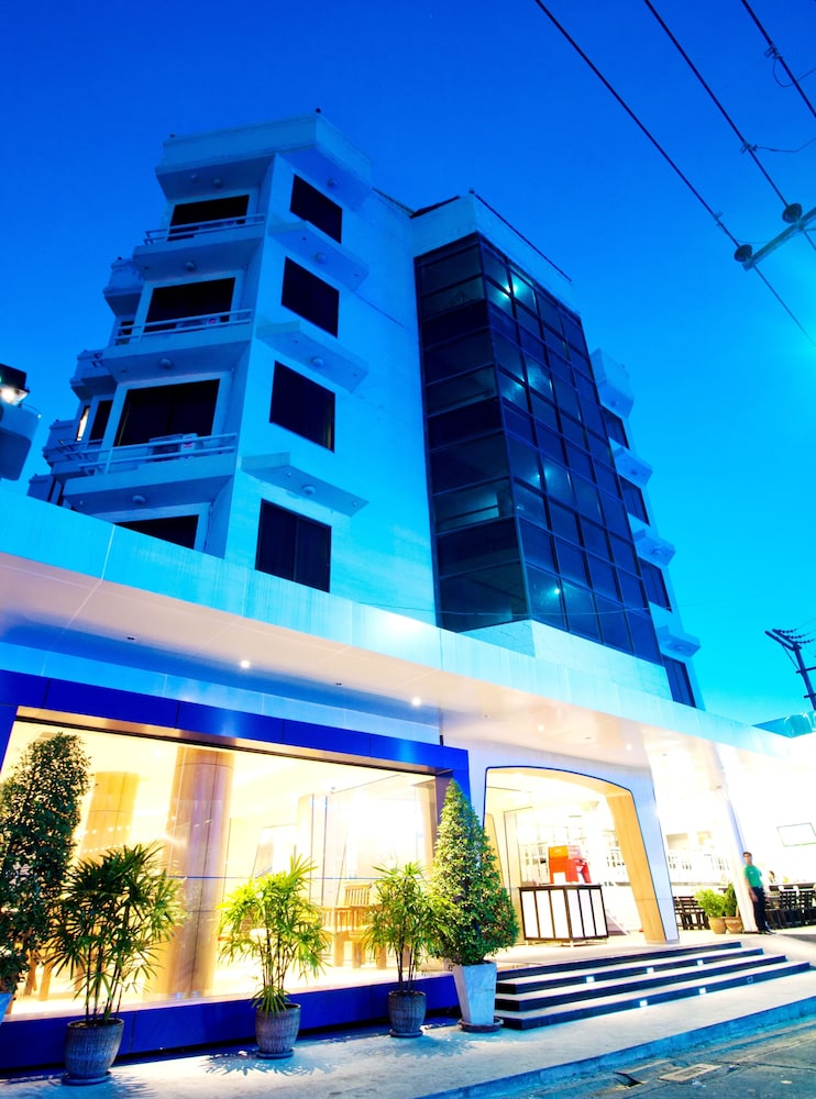 Flipper Lodge Hotel Pattaya photo1
