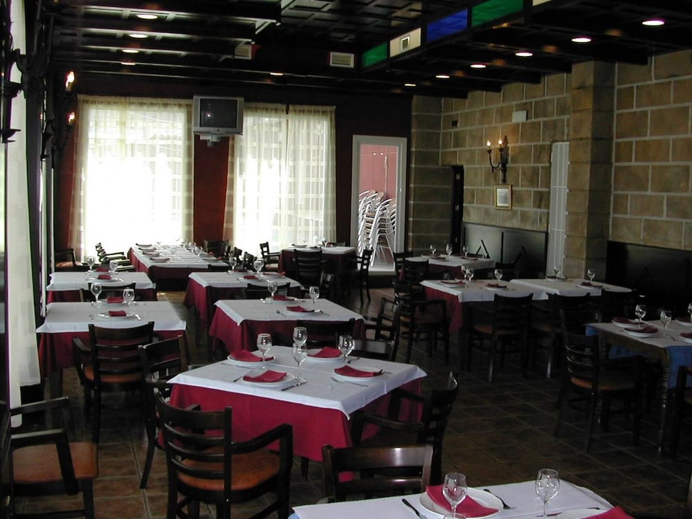 Hotel Las Acacias 38/42
