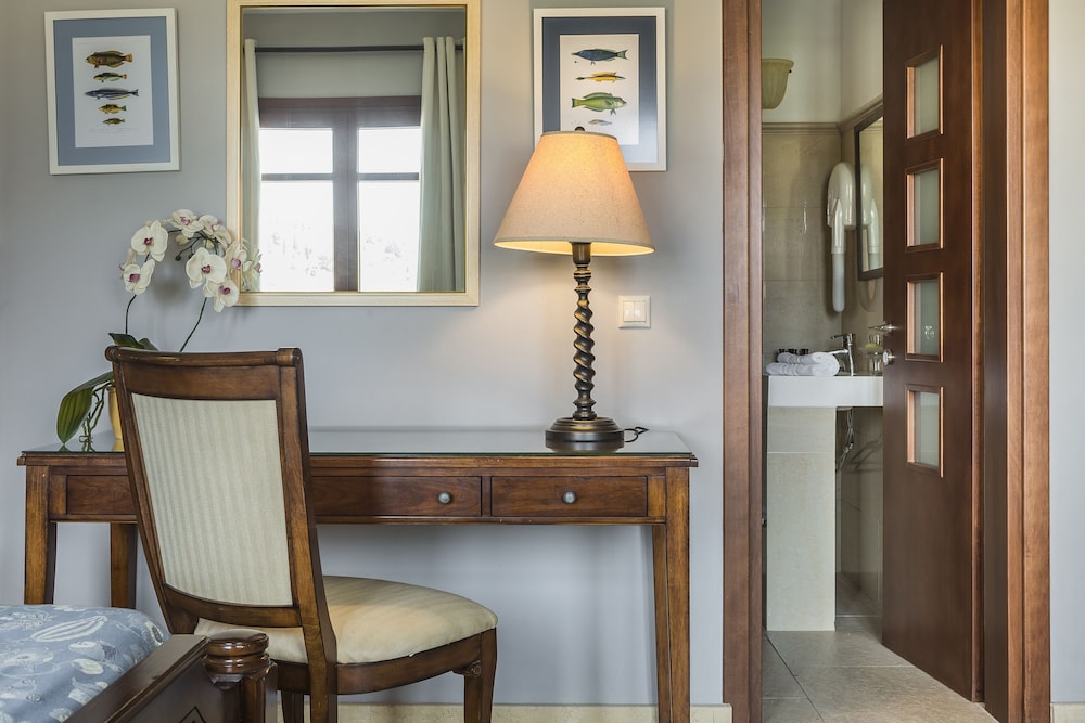 Balhambra Suites - Adults Only 30/50