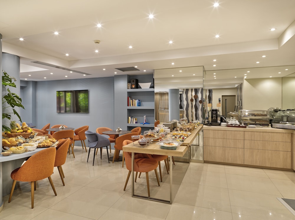 Phidias Piraeus Hotel 60/64