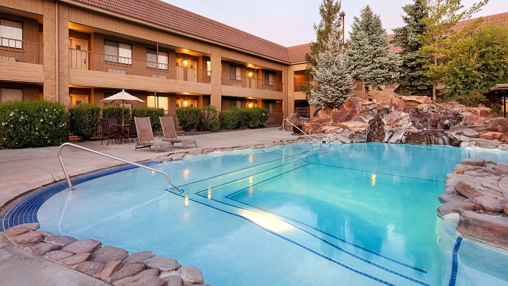 Best Western Foothills Inn 6/49