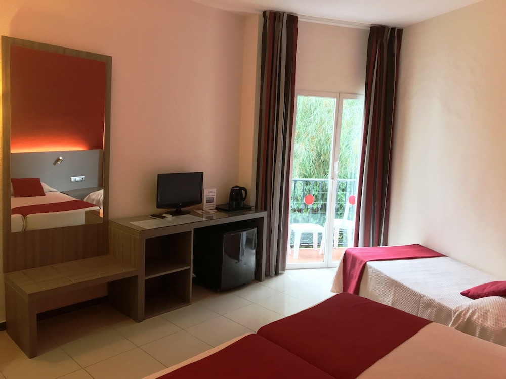 Hotel Nerja Club And Spa 56/66