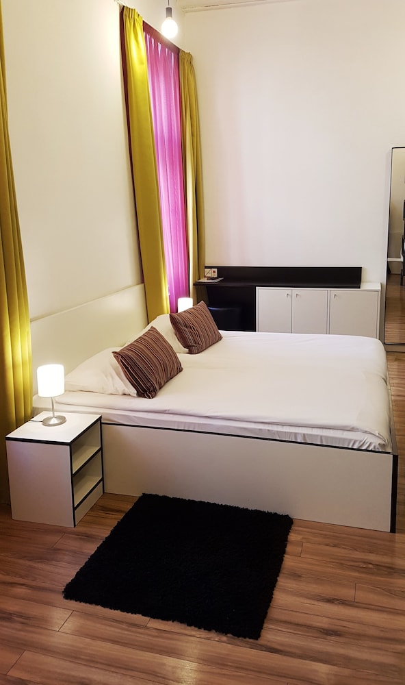 Art Hotel Like 4/59