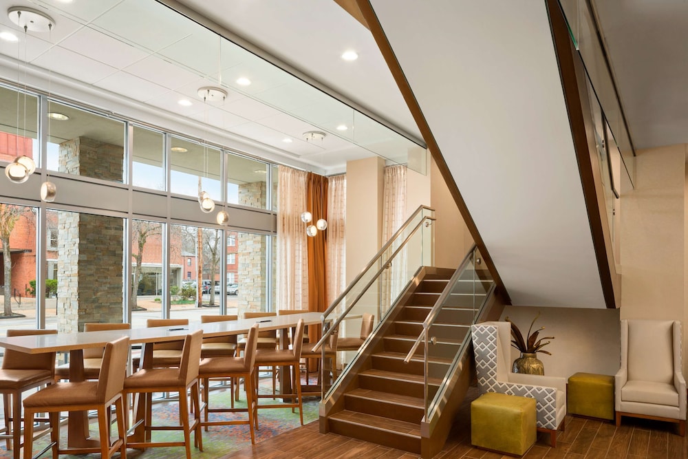 Hampton Inn & Suites Clayton/St Louis-Galleria Area 40/61