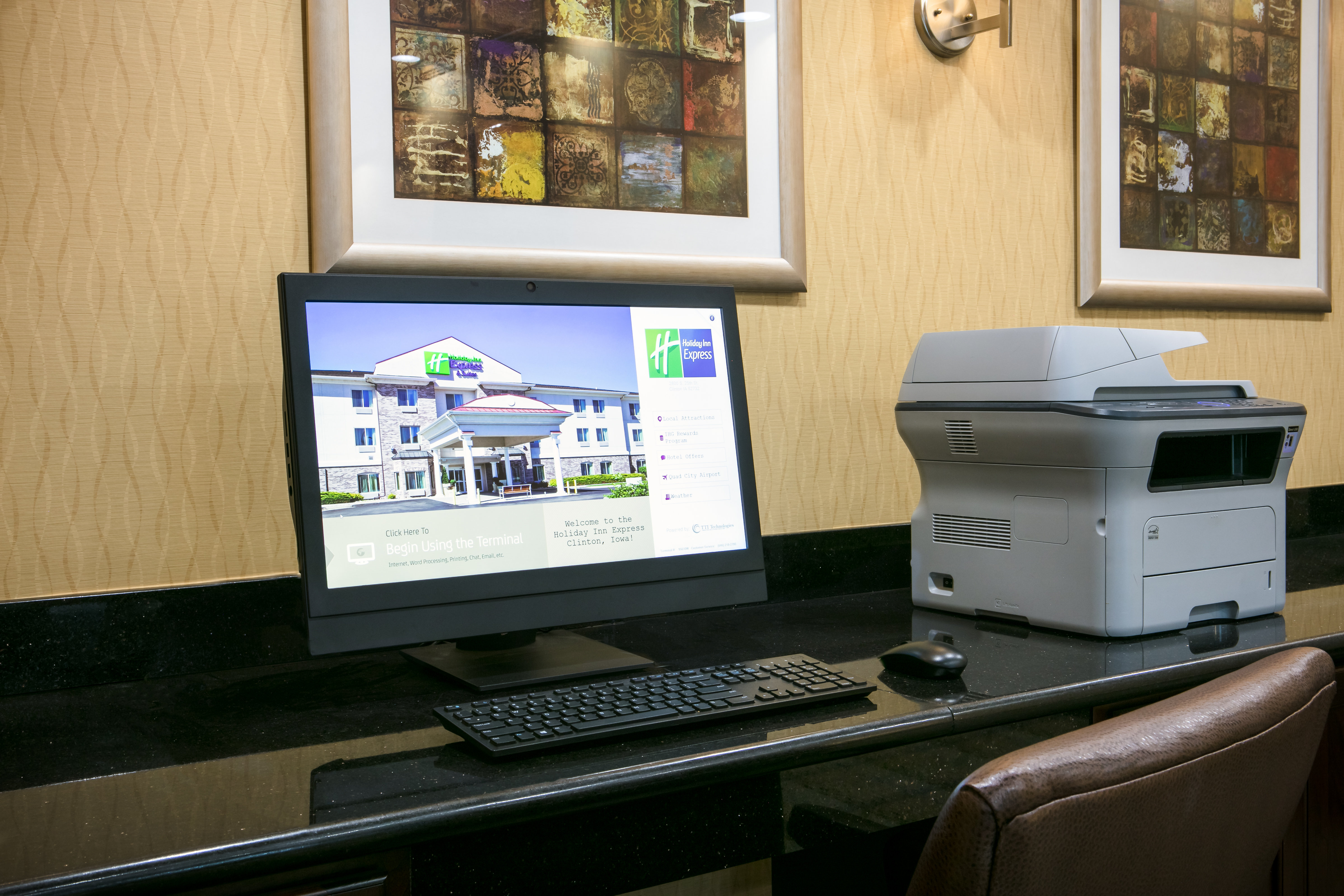 Holiday Inn Express Hotel Suites Clinton 40/50