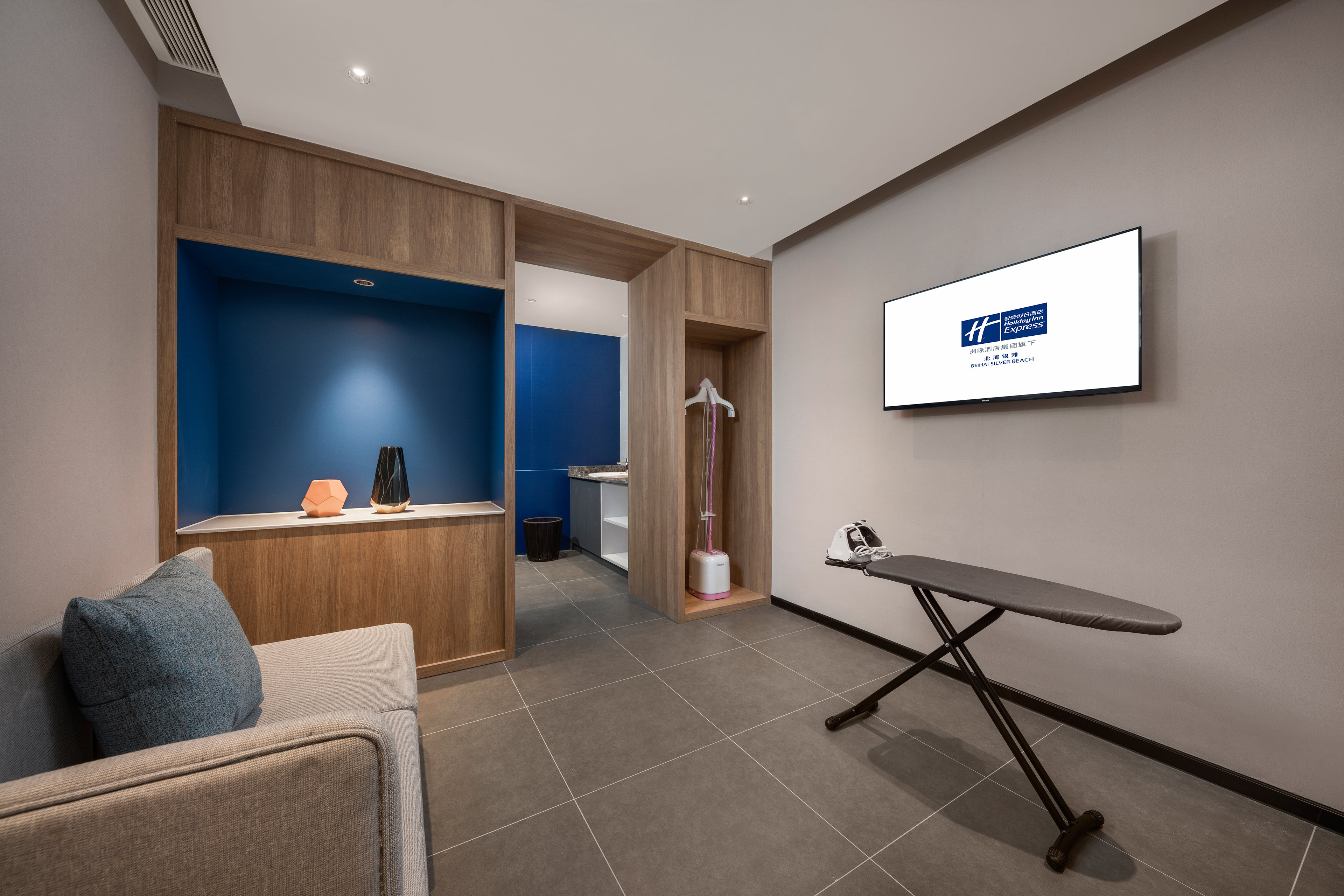 HOLIDAY INN EXPRESS Beihai Silver Beach 43/61