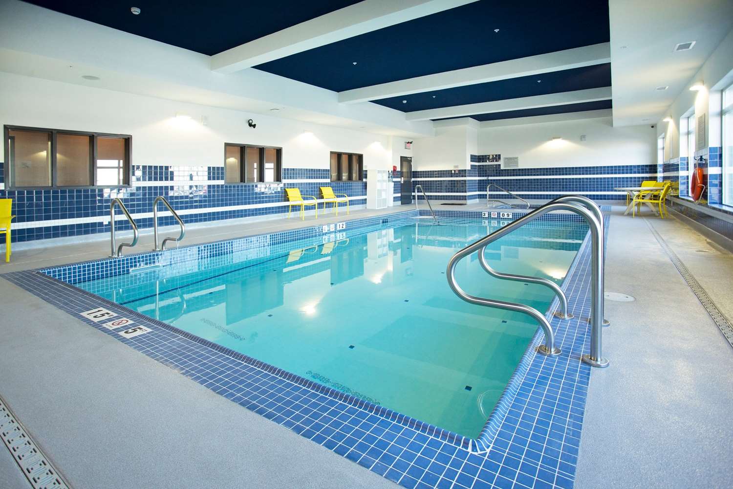 swimming pool spa