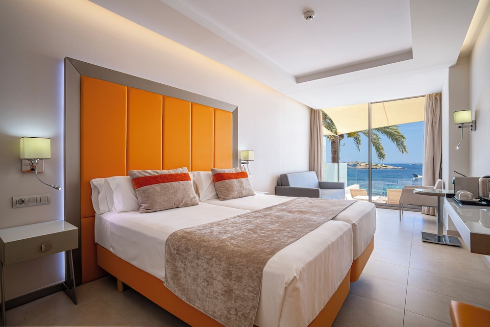 Premium, Twin Beds, Ocean Front, Jetted Tub