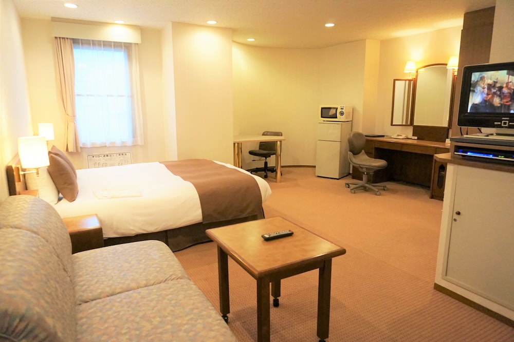 Hotel Yokosuka 8/21