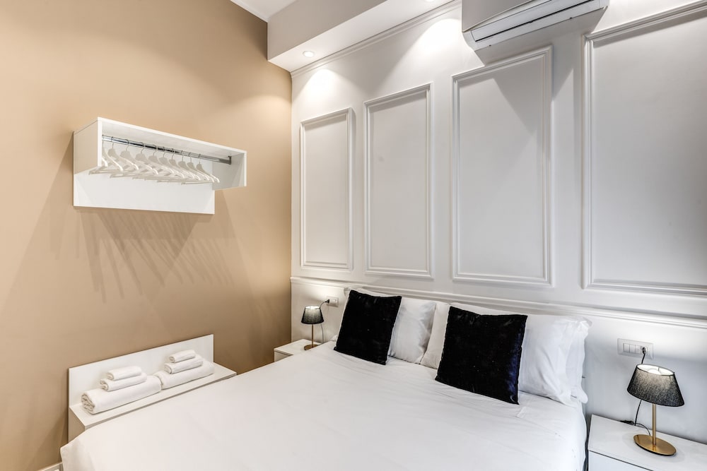 BASIC, QUEEN BED