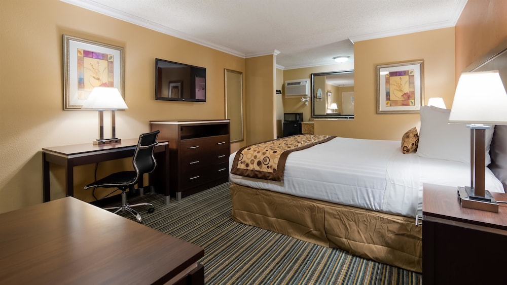 Best Western Courtesy Inn - Anaheim Park Hotel 14/31