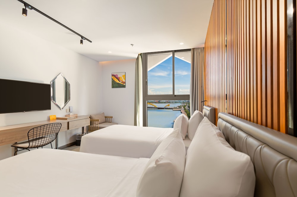 HAIAN Riverfront Hotel 12/60